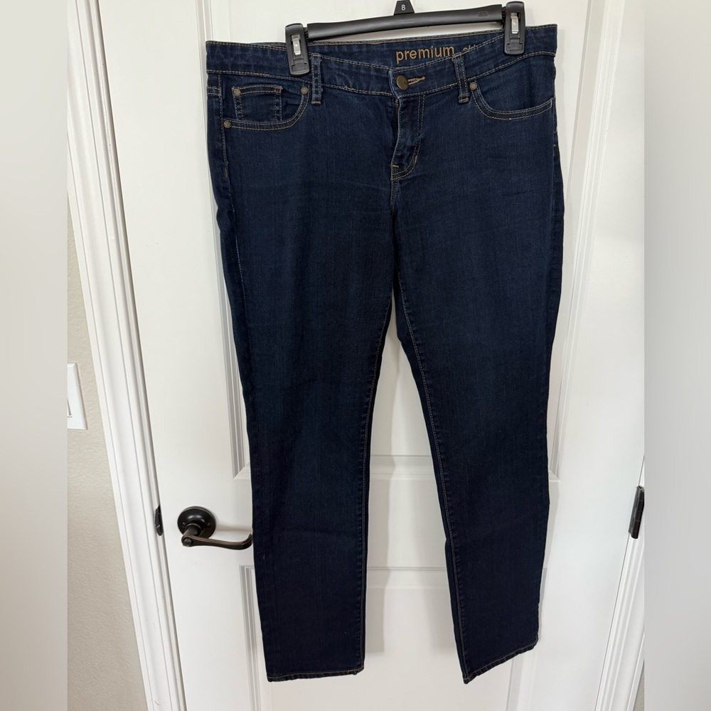 Blue Straight Leg Jeans Classic Style